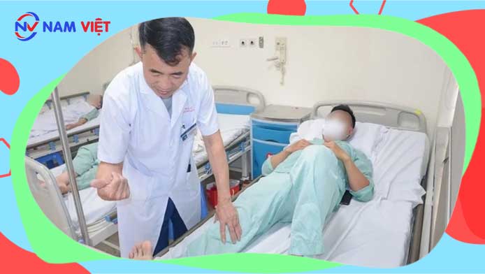 Người đàn ông bị drone cắt rách mông khi phun thuốc trừ sâu