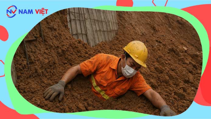 Công nhân tử vong do sạt lở đất khi thi công tường chắn